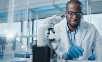 Lab technician in the lab
