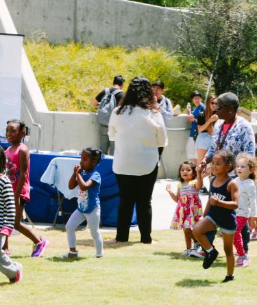 Kids Dancing